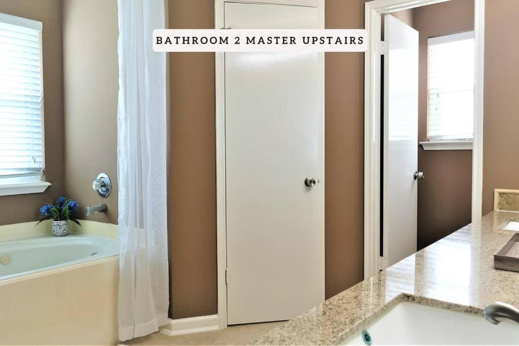 הוילה סטאפורד Exceptional, 5 Beds, Near Downtown - Bold Ruler מראה חיצוני תמונה